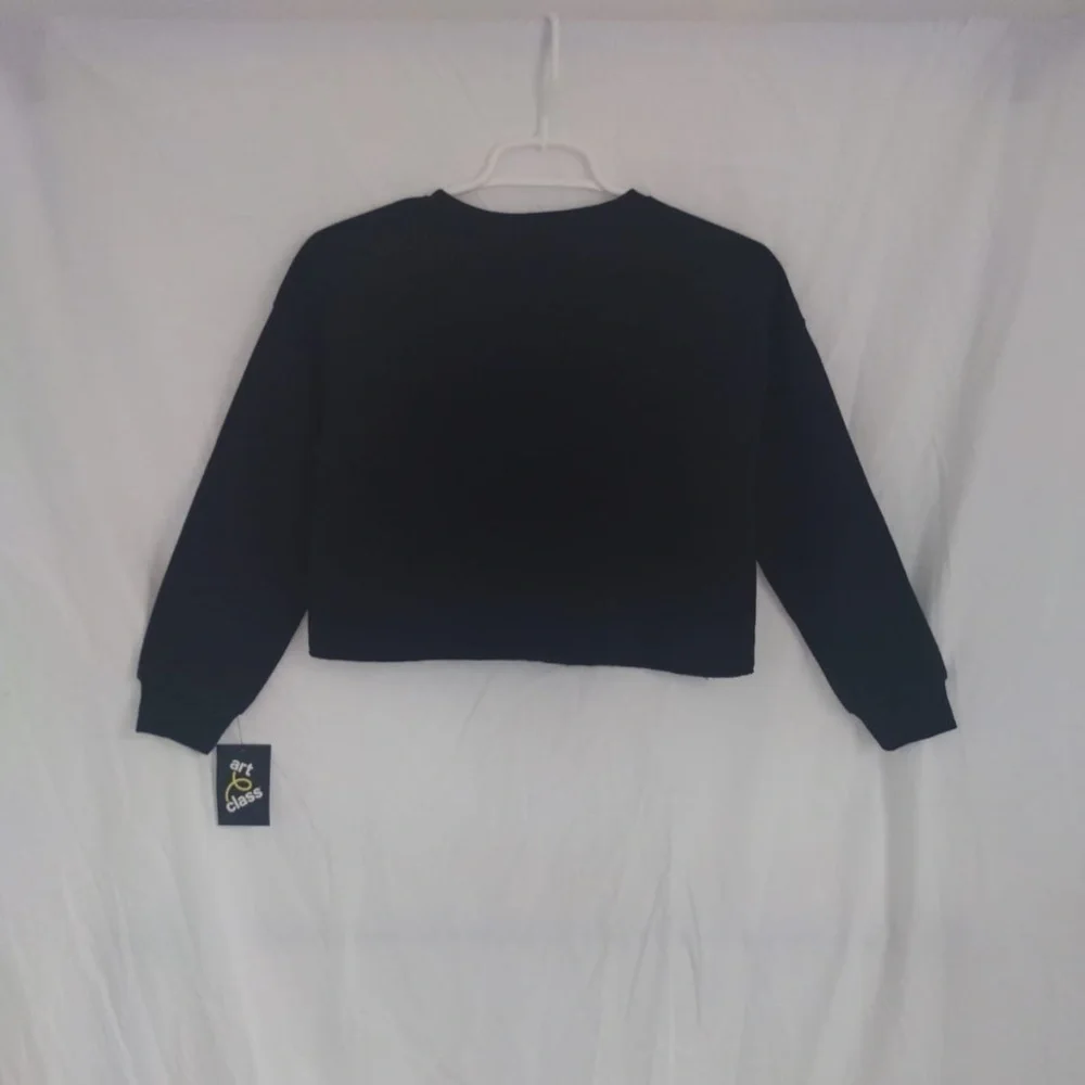 Art class. Smiley World Black girls sweater size 6/7(S). Made in China.